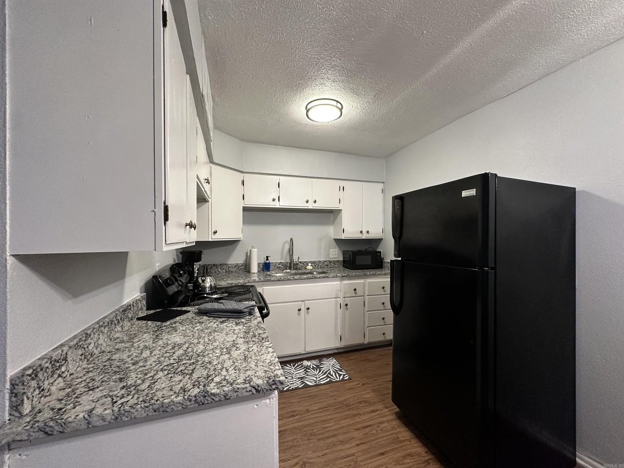 3800 Pine St #3 - Photo 3 of 8
