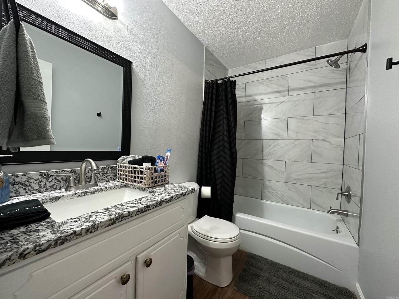 3800 Pine St #3 - Photo 6 of 8