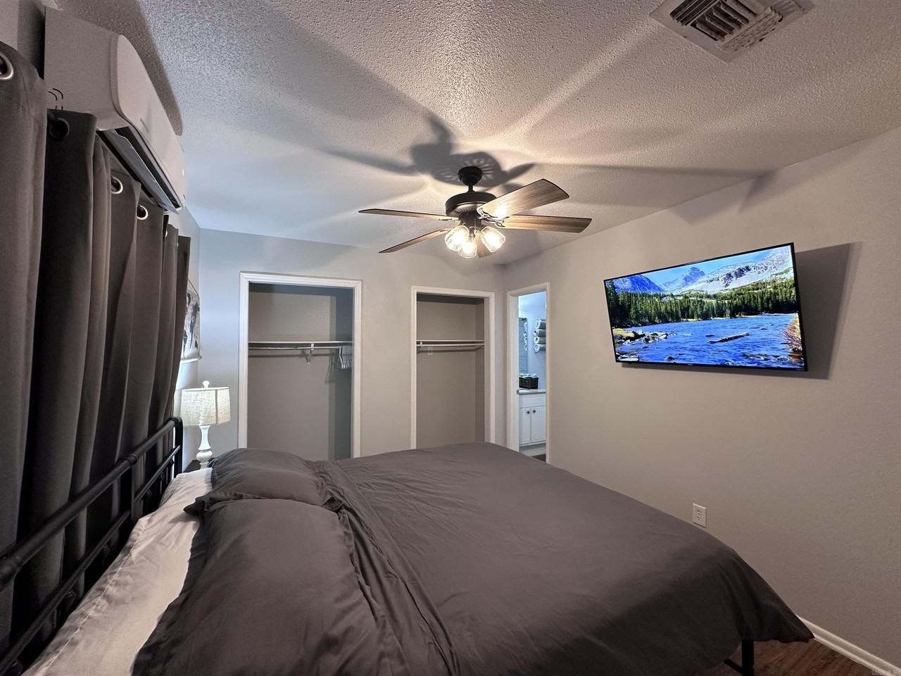 3802 Pine St #3 - Photo 4 of 9