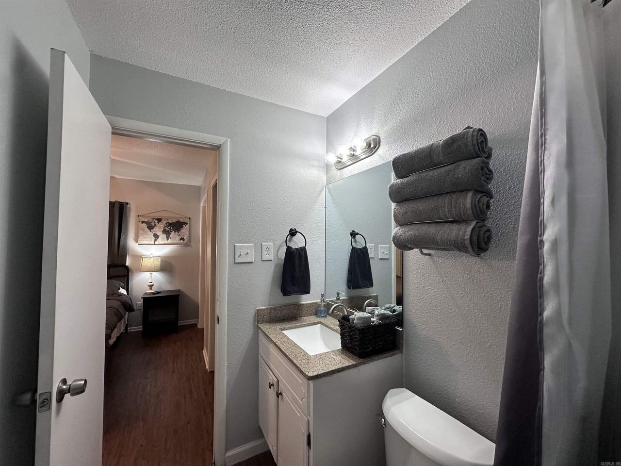 3802 Pine St #3 - Photo 6 of 9