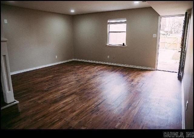 408 W 4th St - Photo 5 of 19