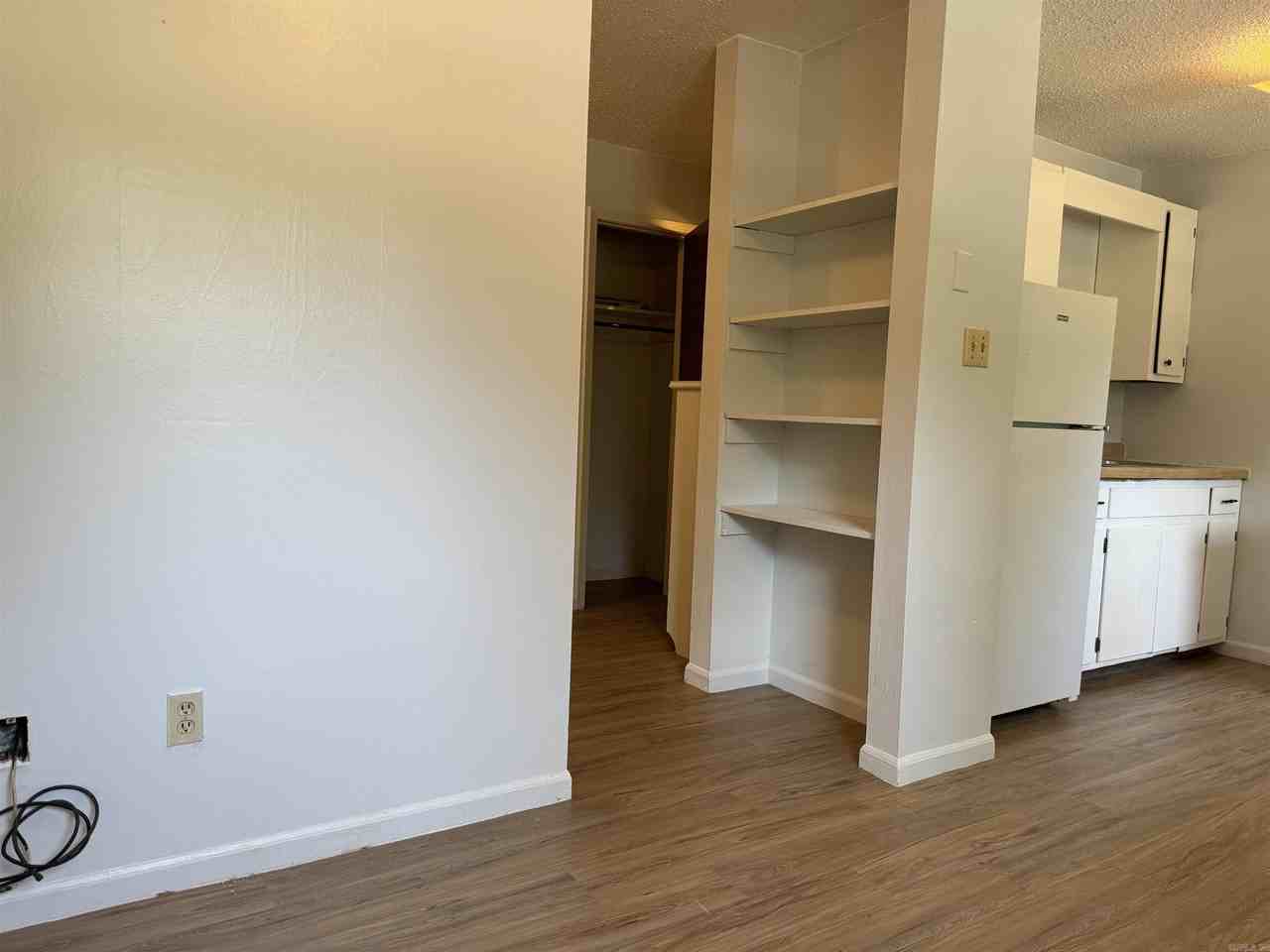 1600 Lane St - Photo 3 of 10
