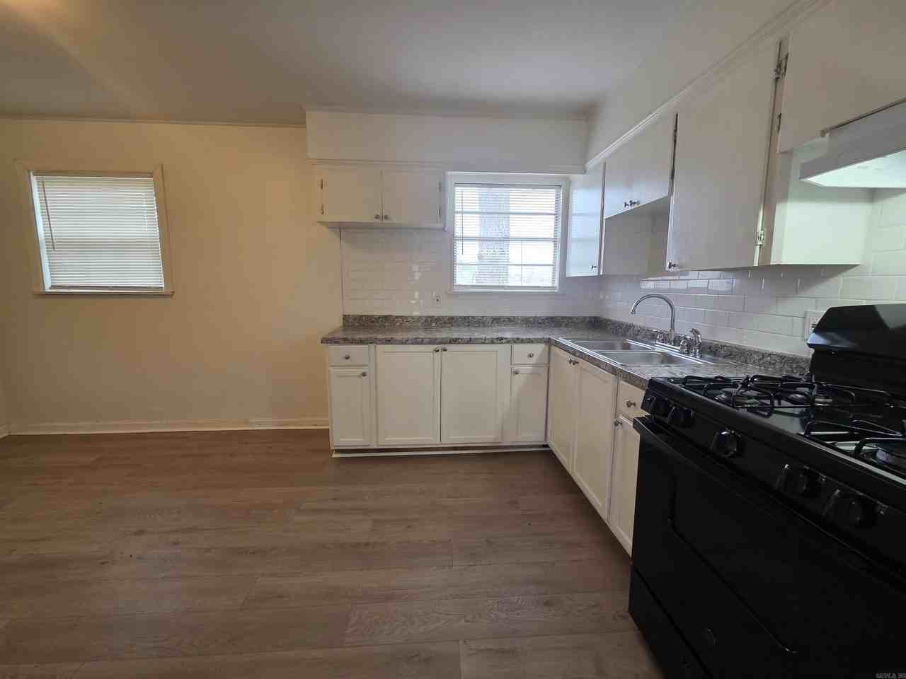 717 Annelle St - Photo 3 of 10
