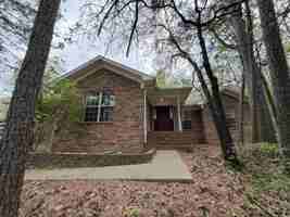 featured image of 44 Kirkland Dr