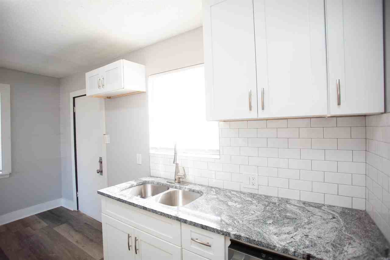 914 E 17th St - Photo 6 of 12