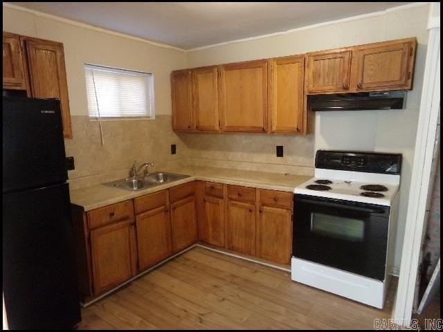 1320 Adams St - Photo 3 of 11