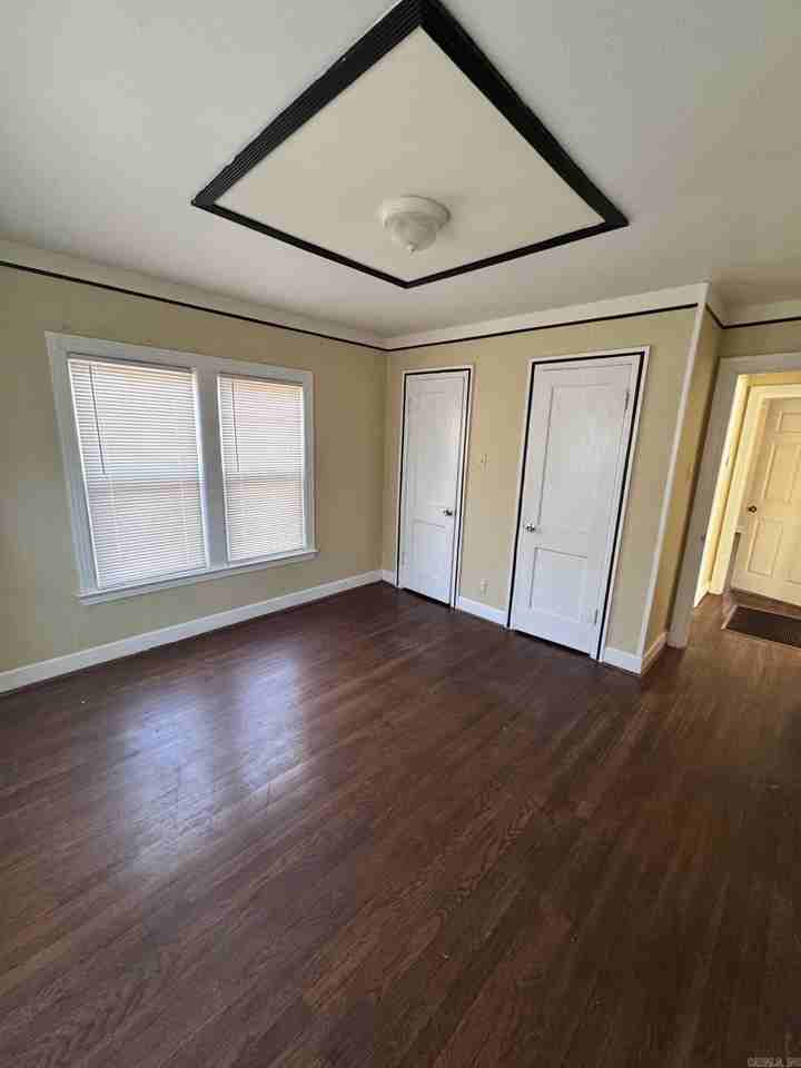 1809 S Buchanan St - Photo 4 of 10