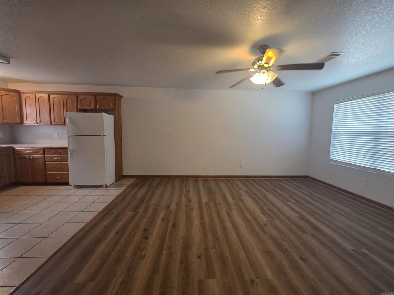 1310 N Main St #9 - Photo 3 of 10