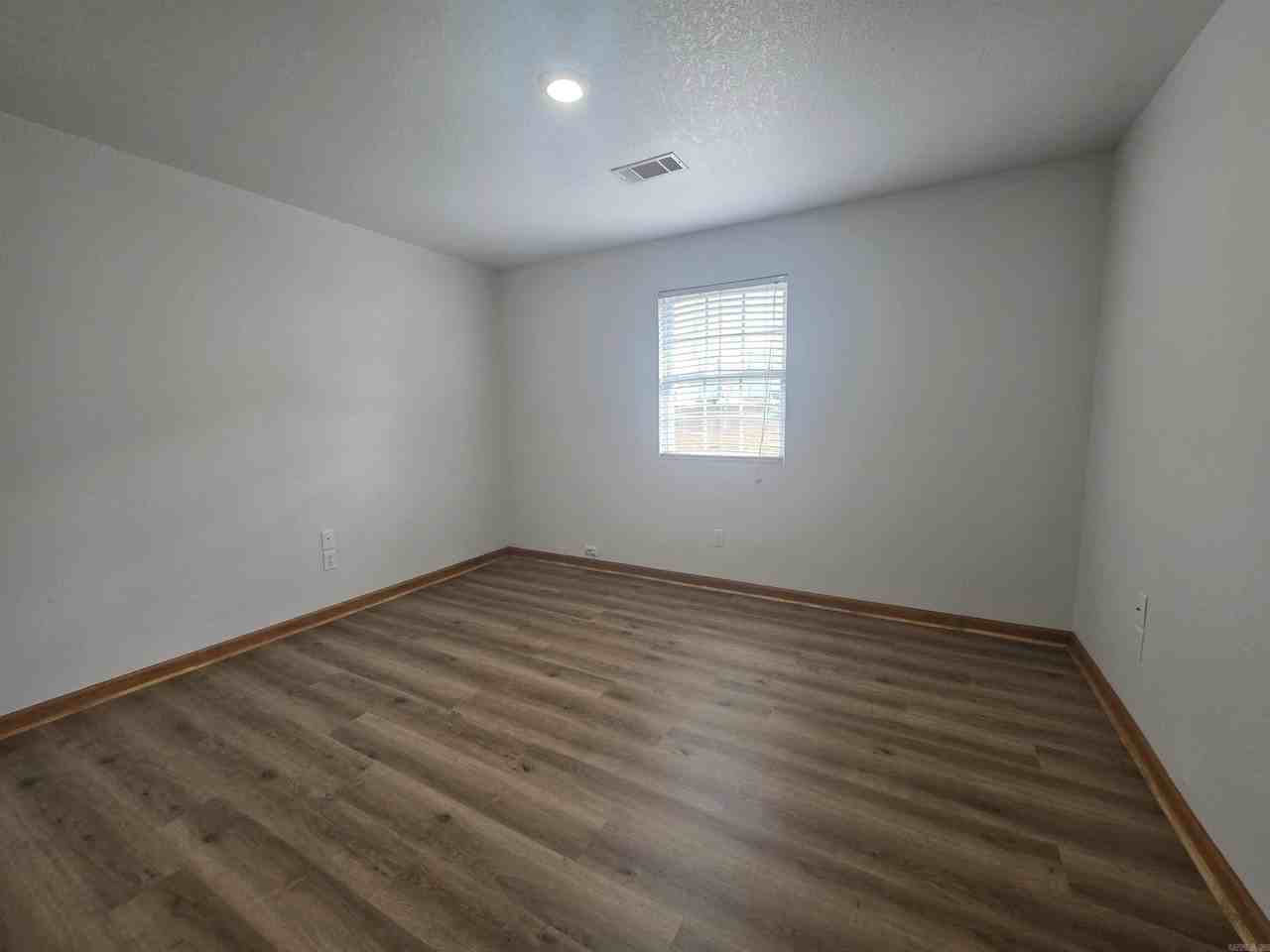 1310 N Main St #9 - Photo 7 of 10