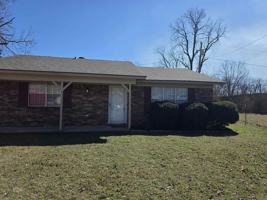 featured image of 4 Georgeann Cir