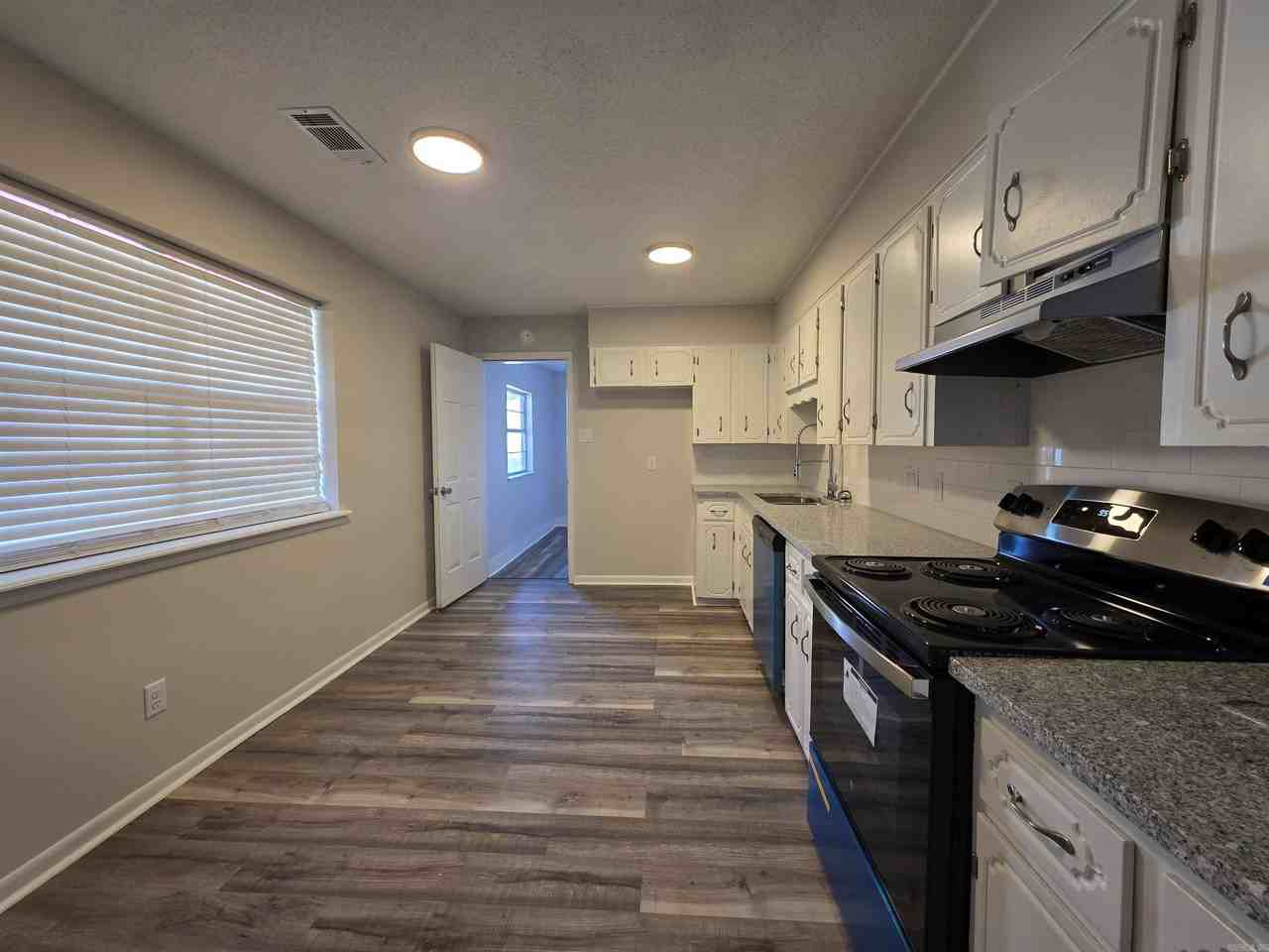 4 Georgeann Cir - Photo 6 of 25