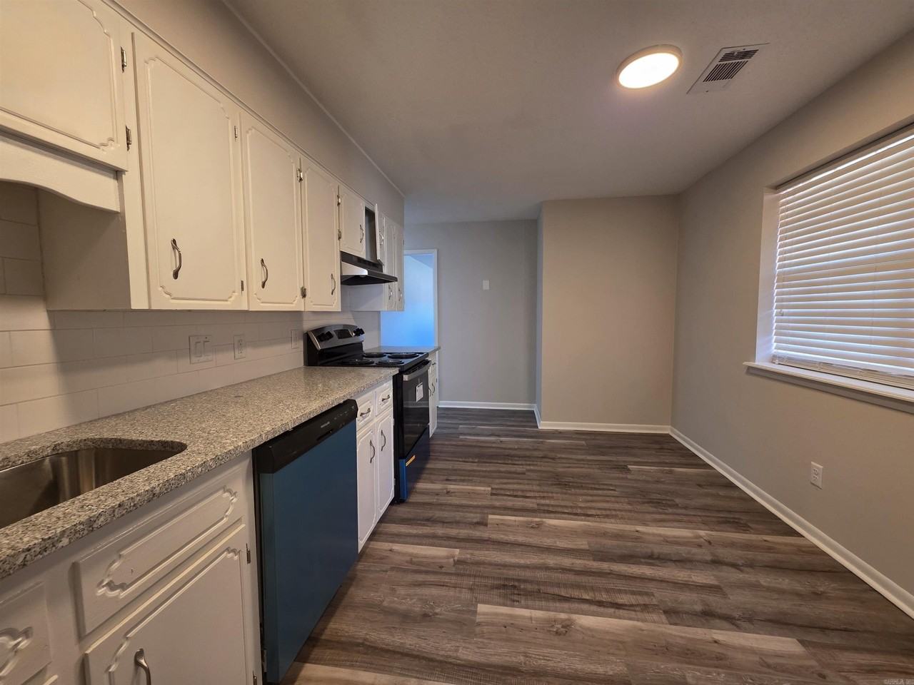 4 Georgeann Cir - Photo 7 of 25