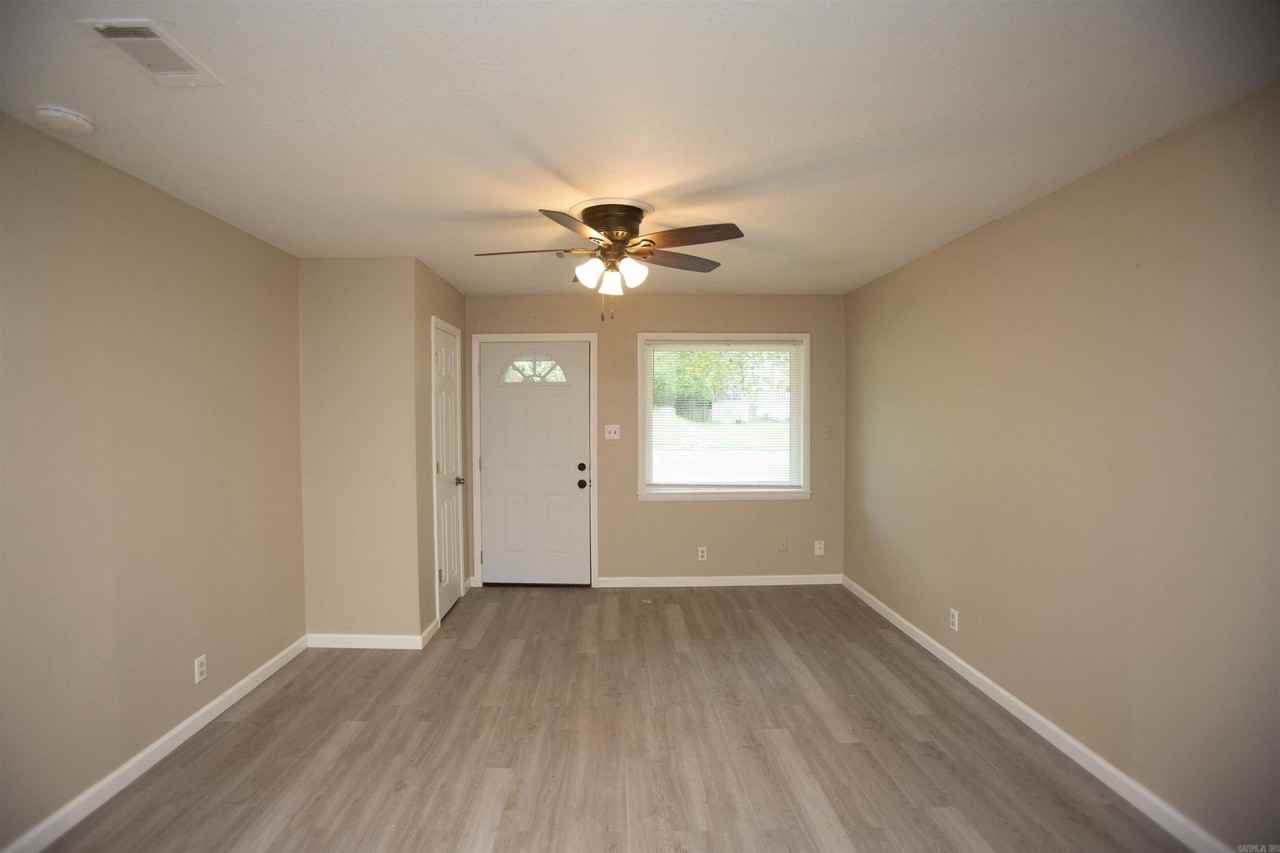 2308 Blackwood Rd - Photo 2 of 25