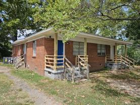308 N Oak St - Photo 1 of 1