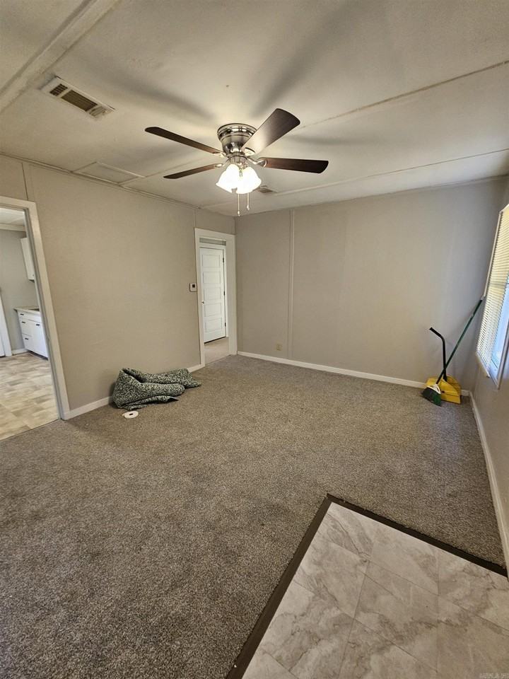 123 Union St - Photo 4 of 20