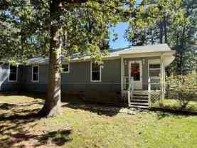 417 Houston Dr - Photo 1 of 1