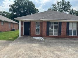 featured image of 310A Mildred St