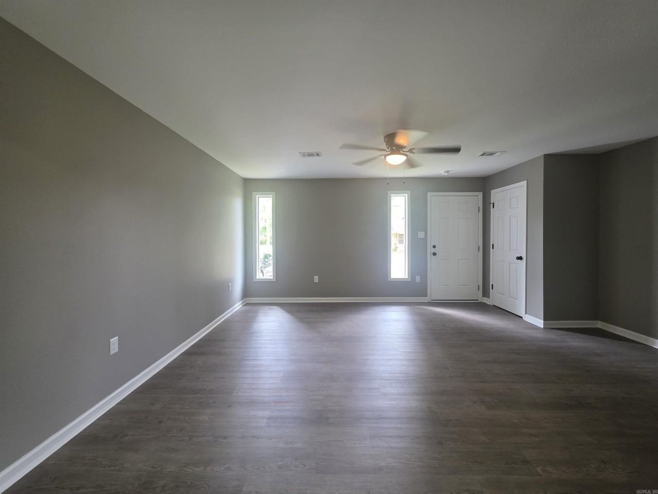 407 Rock St - Photo 5 of 16
