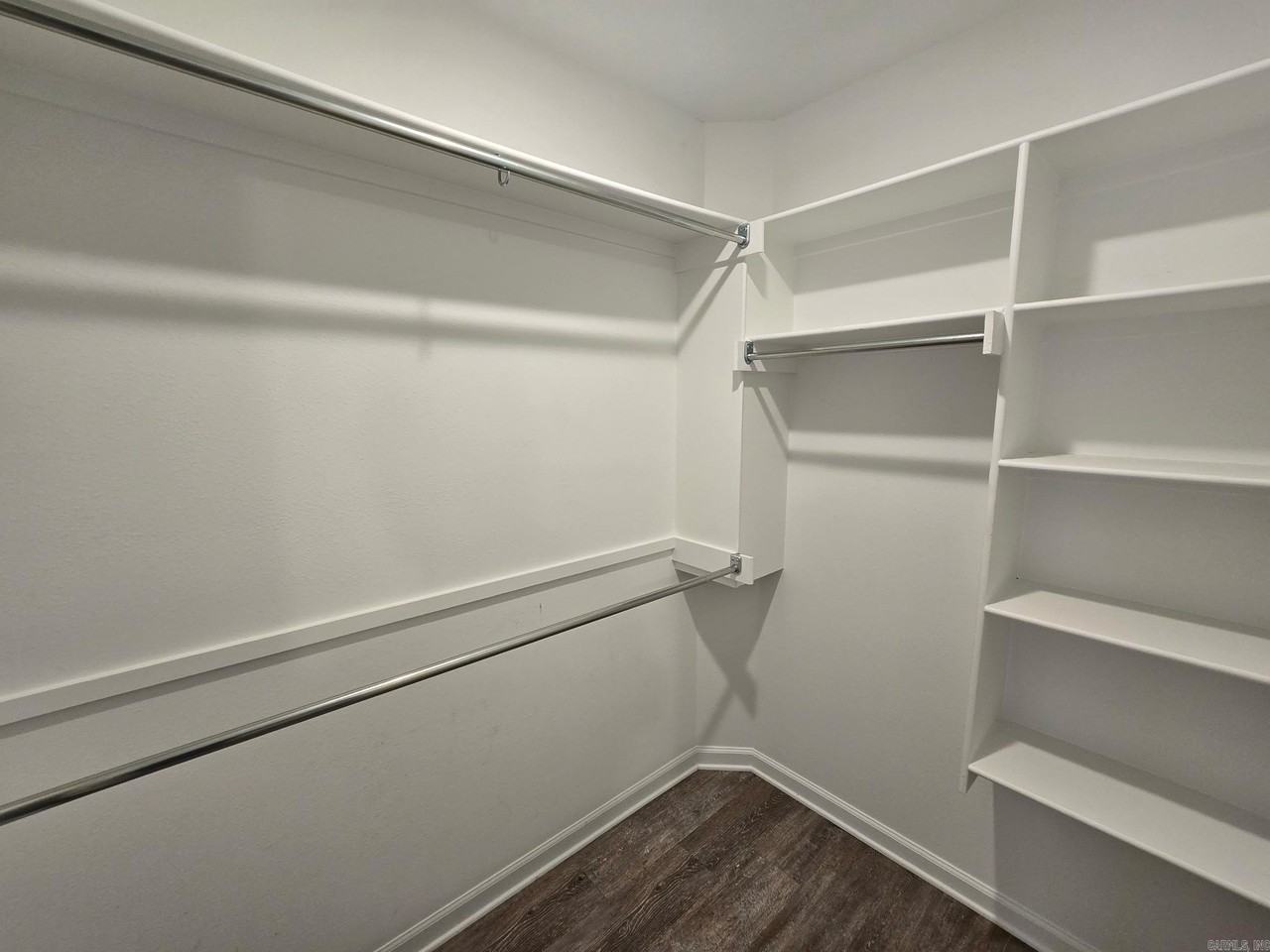 1221 Cherry Ln - Photo 6 of 11