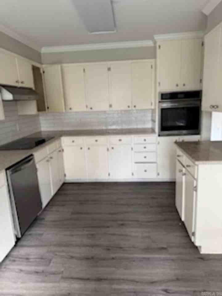 980 Woodcrest Rd - Photo 4 of 29
