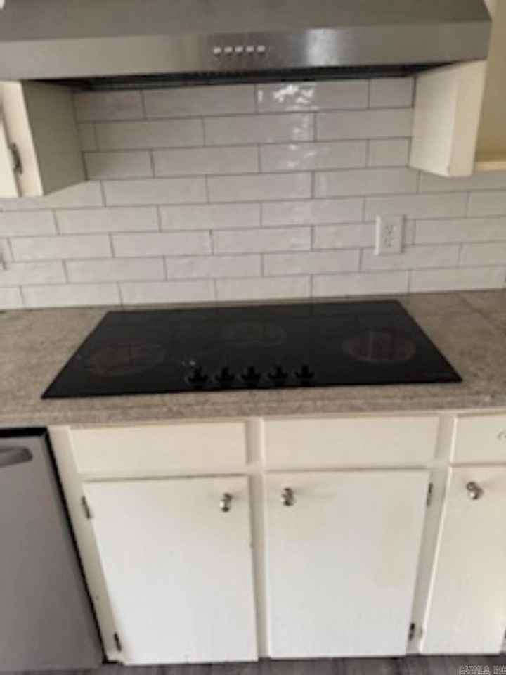 980 Woodcrest Rd - Photo 6 of 29