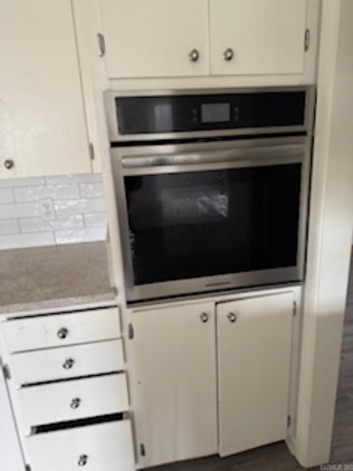 980 Woodcrest Rd - Photo 7 of 29