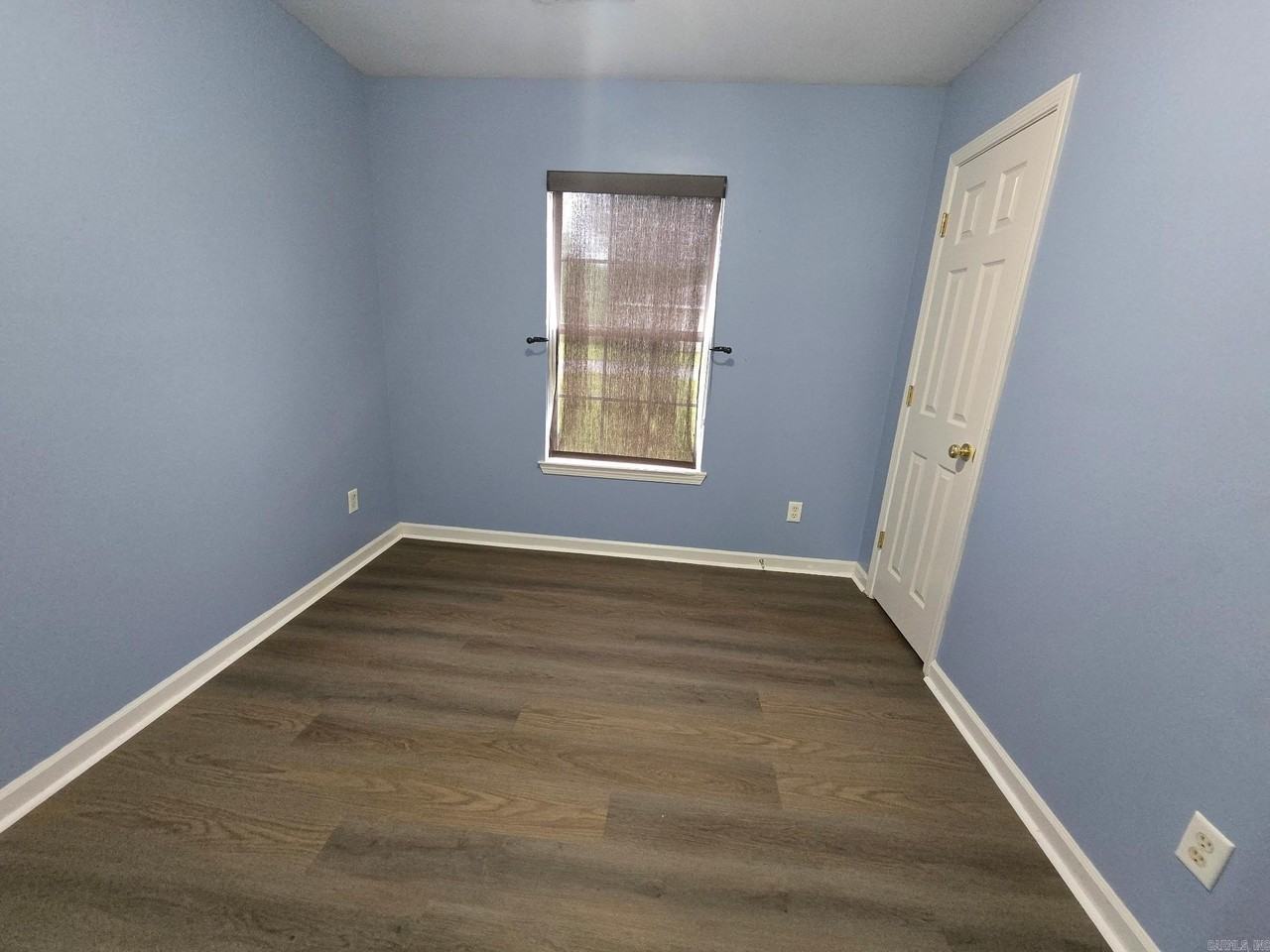 208 Glen Oaks Dr - Photo 4 of 10
