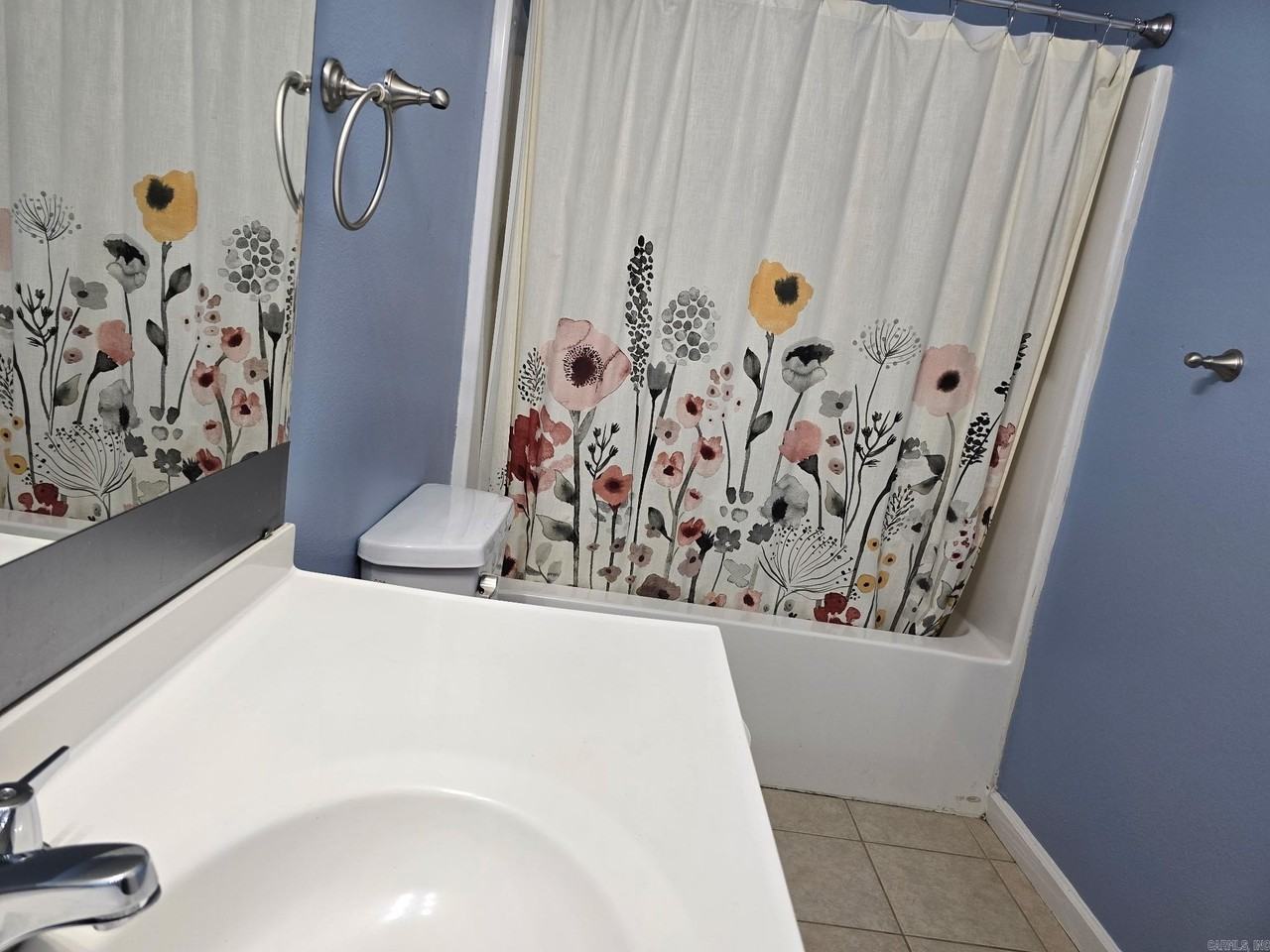208 Glen Oaks Dr - Photo 5 of 10