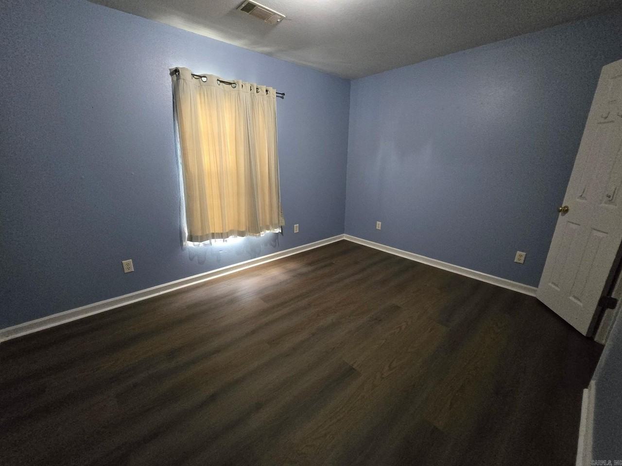 208 Glen Oaks Dr - Photo 7 of 10