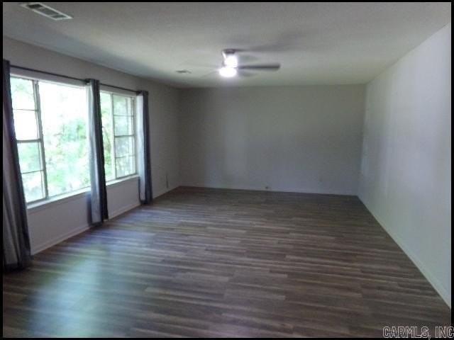 701 N Buchanan St - Photo 4 of 17