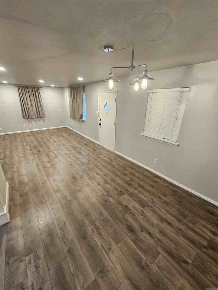 709 N Buchanan St - Photo 2 of 16