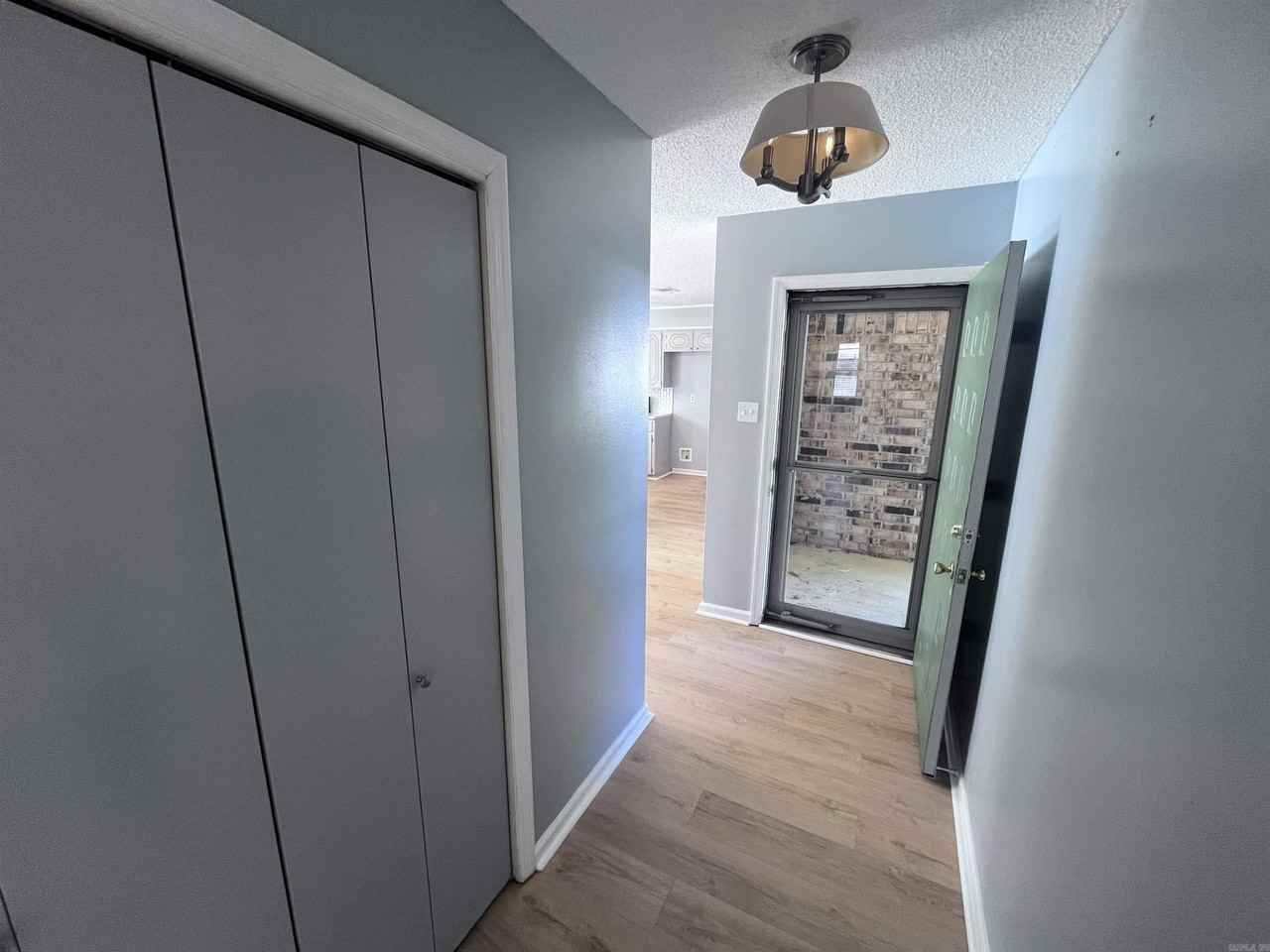 113 Cornwall Ct - Photo 4 of 38
