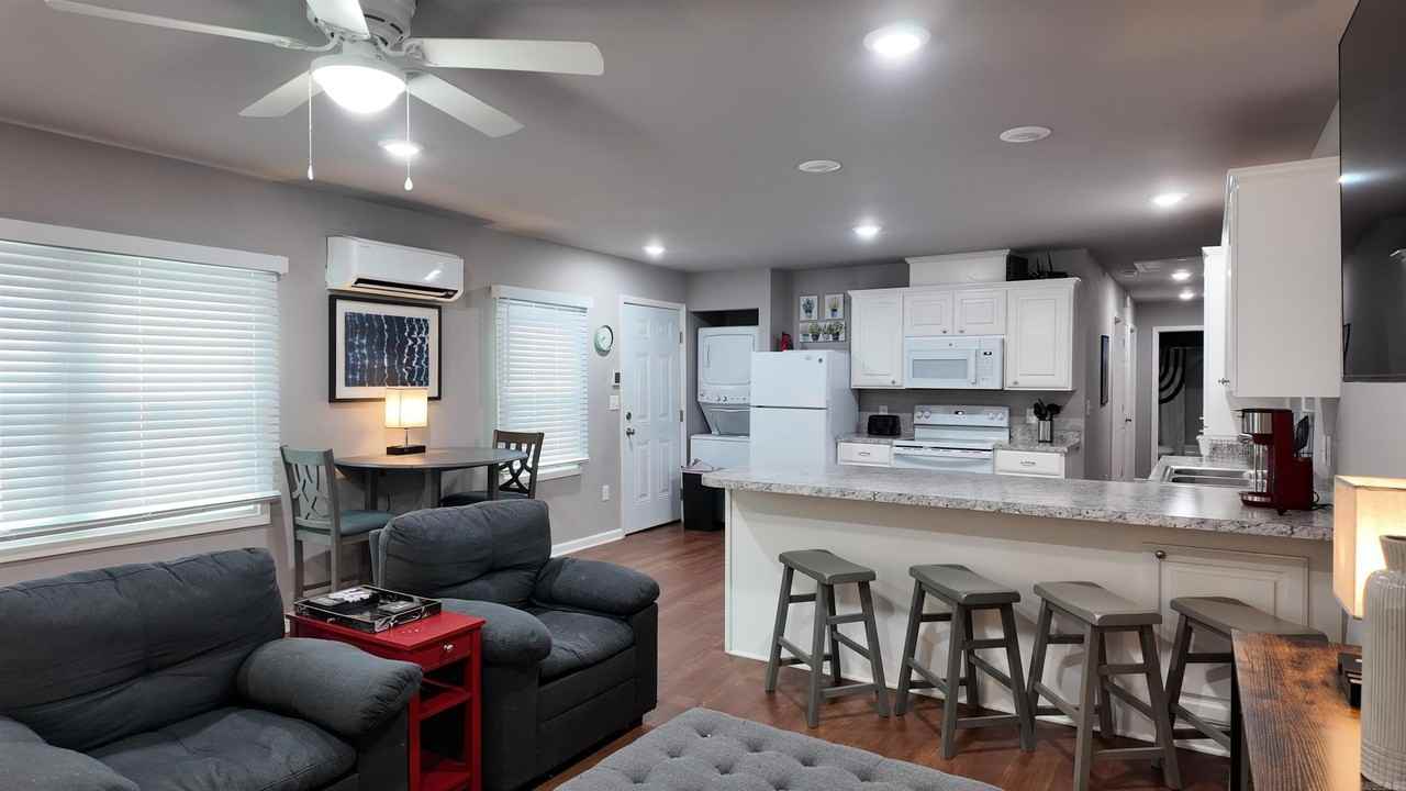 109A Alcorn St #A - Photo 4 of 30