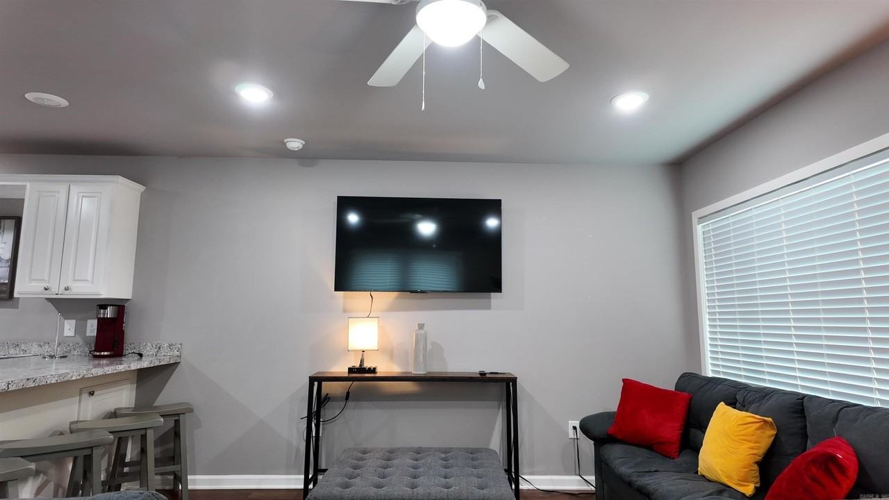 109A Alcorn St #A - Photo 5 of 30