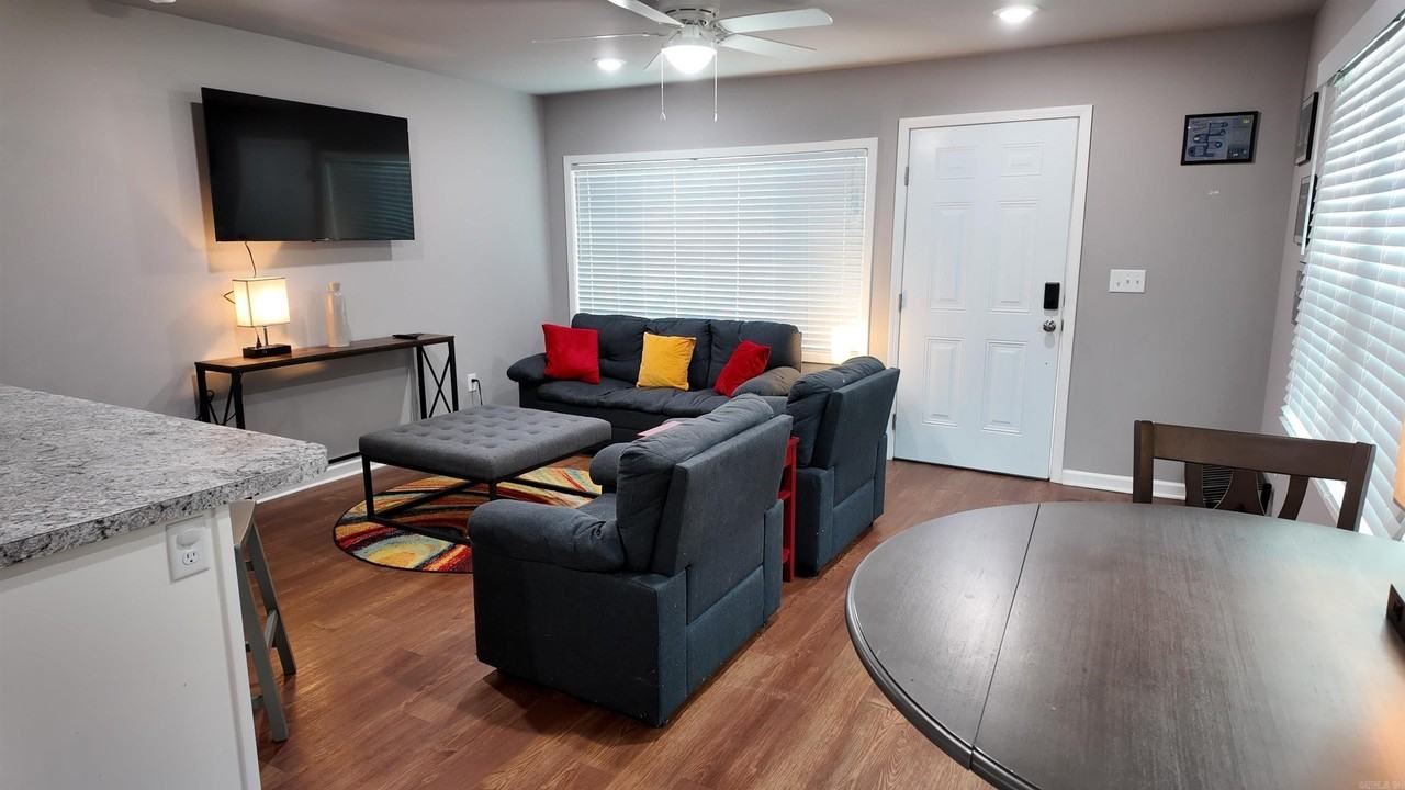 109A Alcorn St #A - Photo 6 of 30