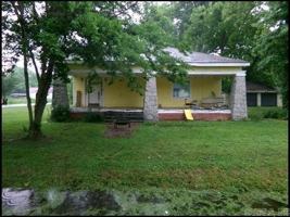 featured image of 303 E Nichols St