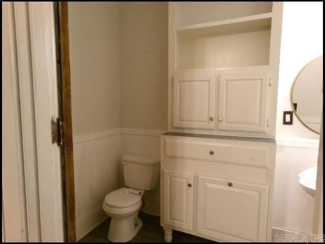 303 E Nichols St - Photo 7 of 25