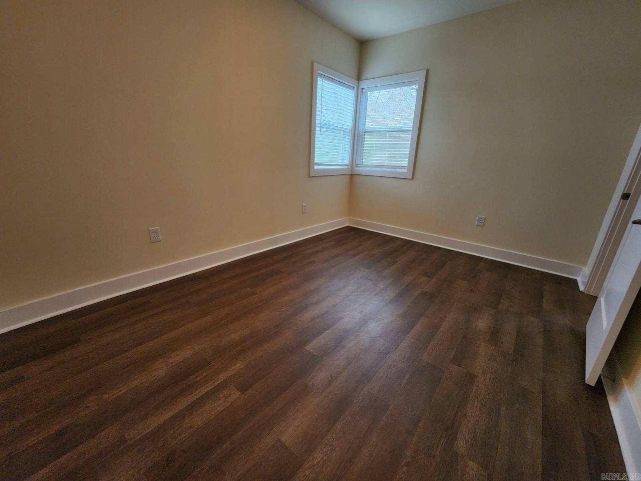 1303 Gray St - Photo 6 of 10
