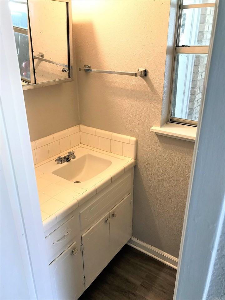 13 Rosemunn Dr - Photo 3 of 7