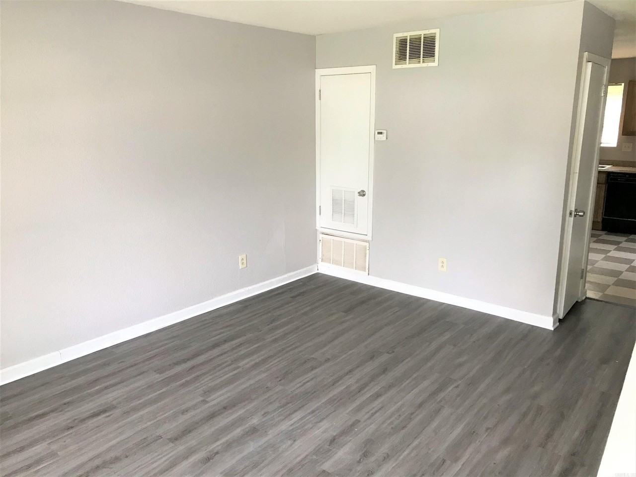 13 Rosemunn Dr - Photo 5 of 7