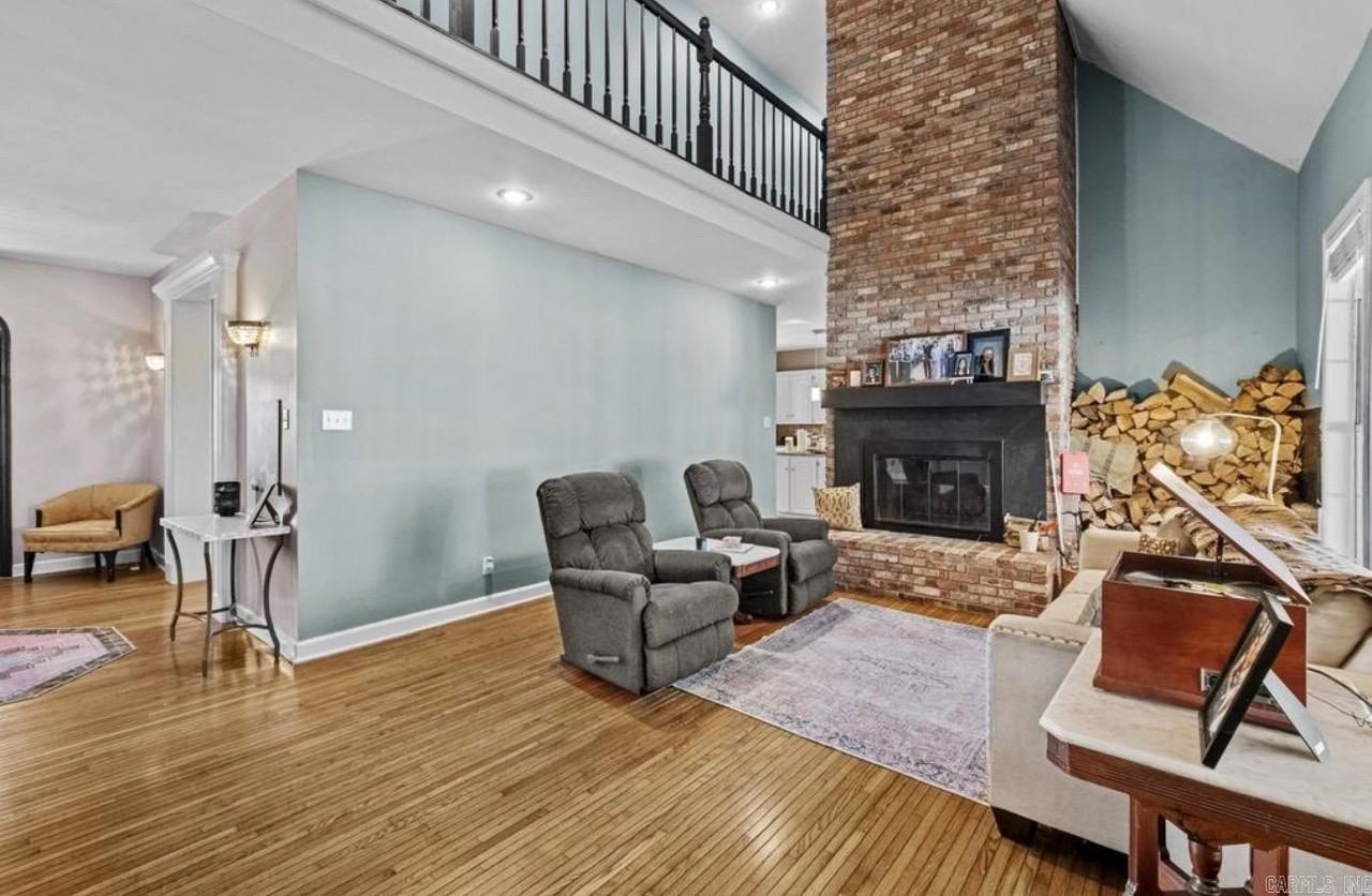 401 Foxwood Dr - Photo 4 of 13