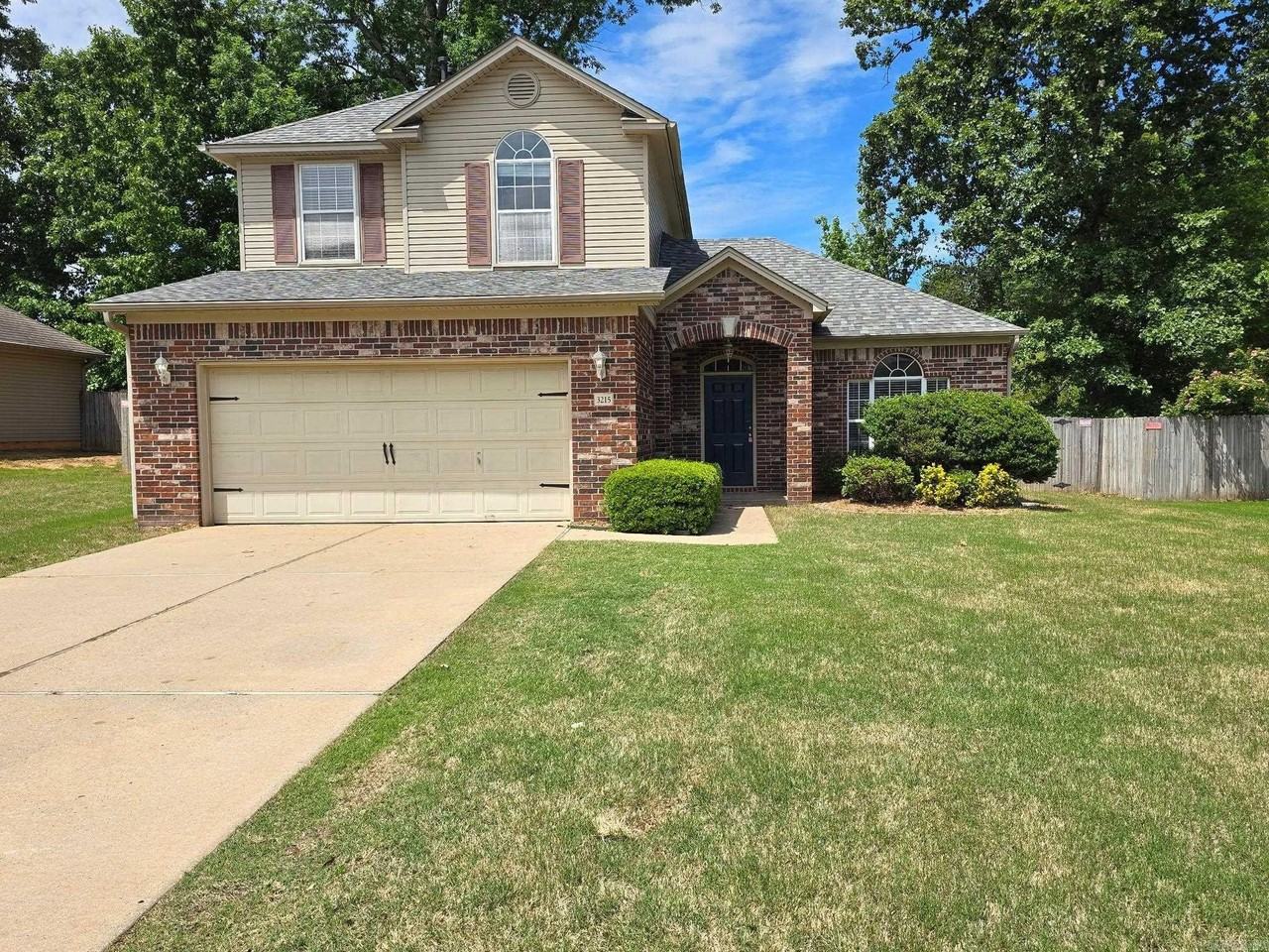 3215 Shelby Dr