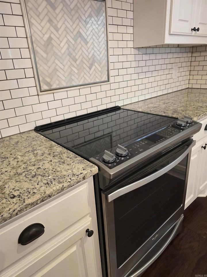 76 Kingspark Rd - Photo 7 of 22