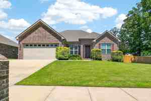 featured image of 9500 Oak Forest Ln