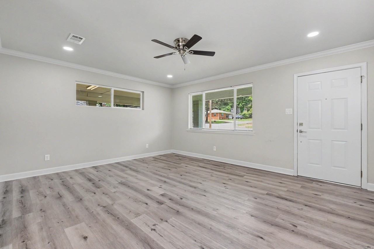 11417 Birchwood Dr - Photo 5 of 39