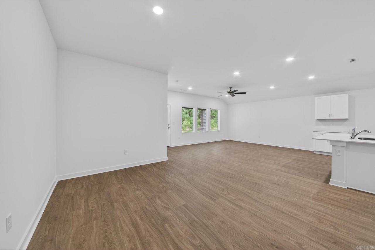 61 Wolfsbridge Loop - Photo 6 of 39