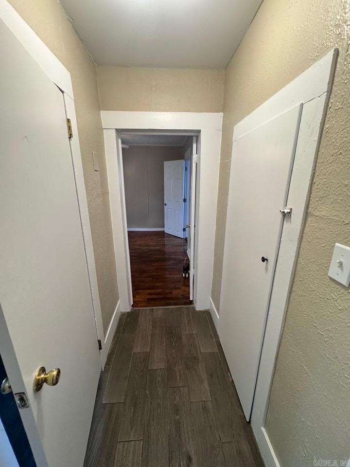 125 Plain St - Photo 6 of 13