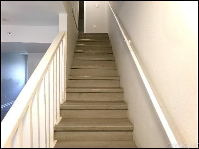 101 Ellis Dr Apt P - Photo 2 of 17