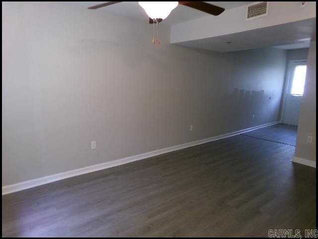 101 Ellis Dr Apt P - Photo 3 of 17