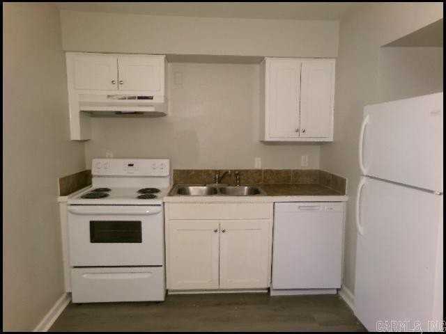 101 Ellis Dr Apt P - Photo 6 of 17